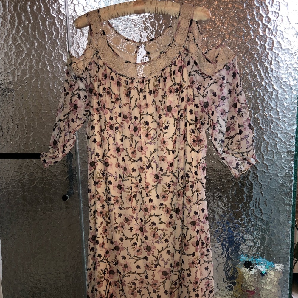 Daniel Rainn dress